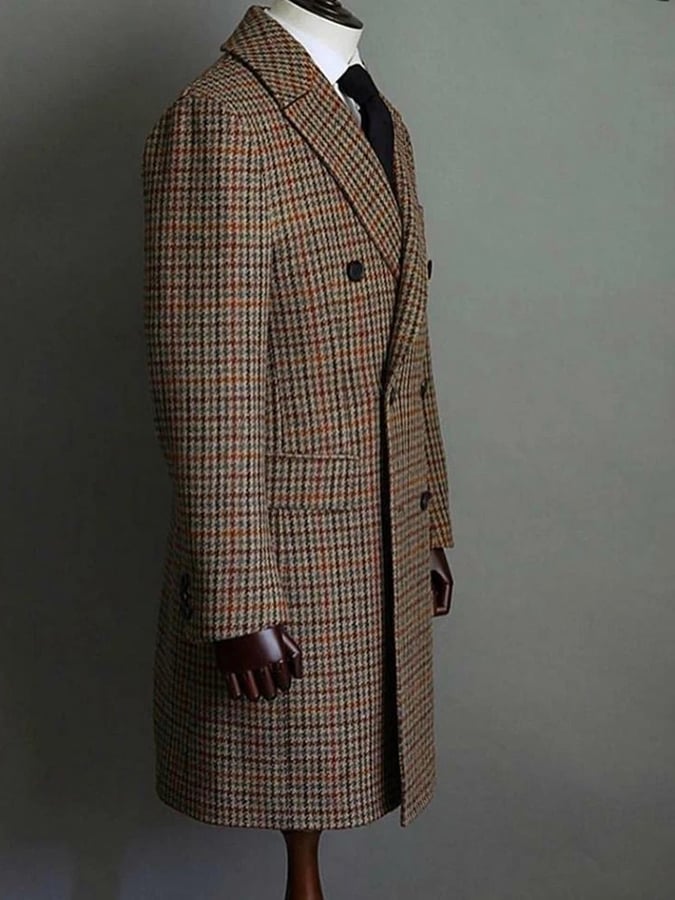Classic Pointed Lapel Double-Breasted Slim Fit Wool Coat