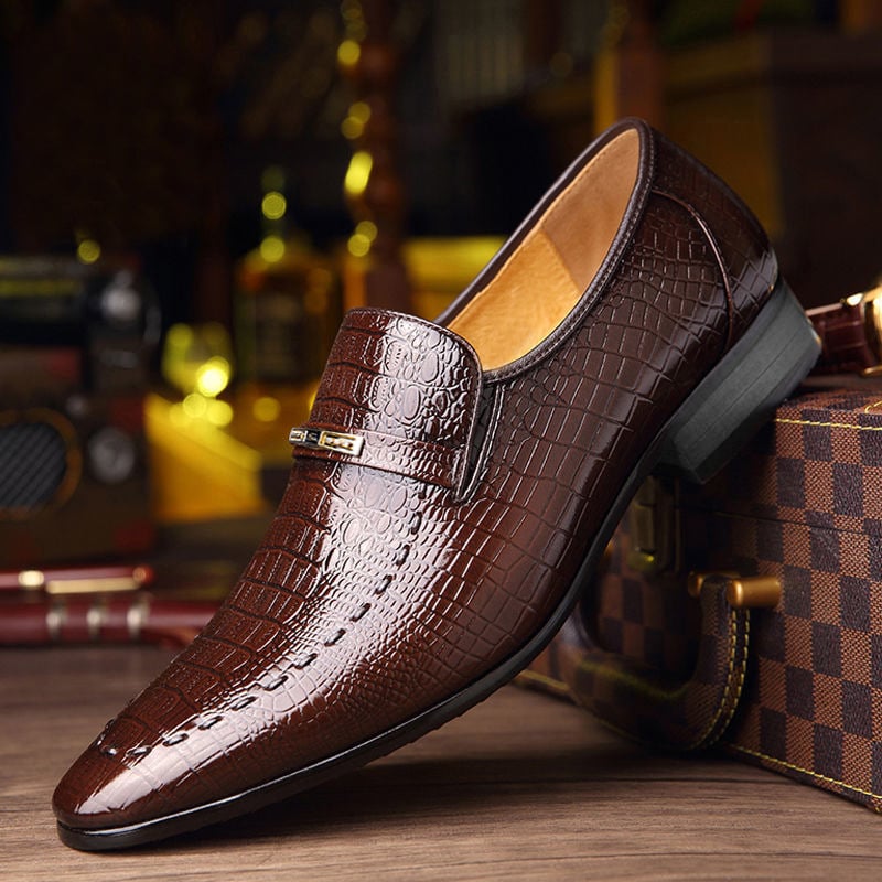 Men's Comfortable British Business Wedding Casual Imitation    Embossed Leather Shoes
