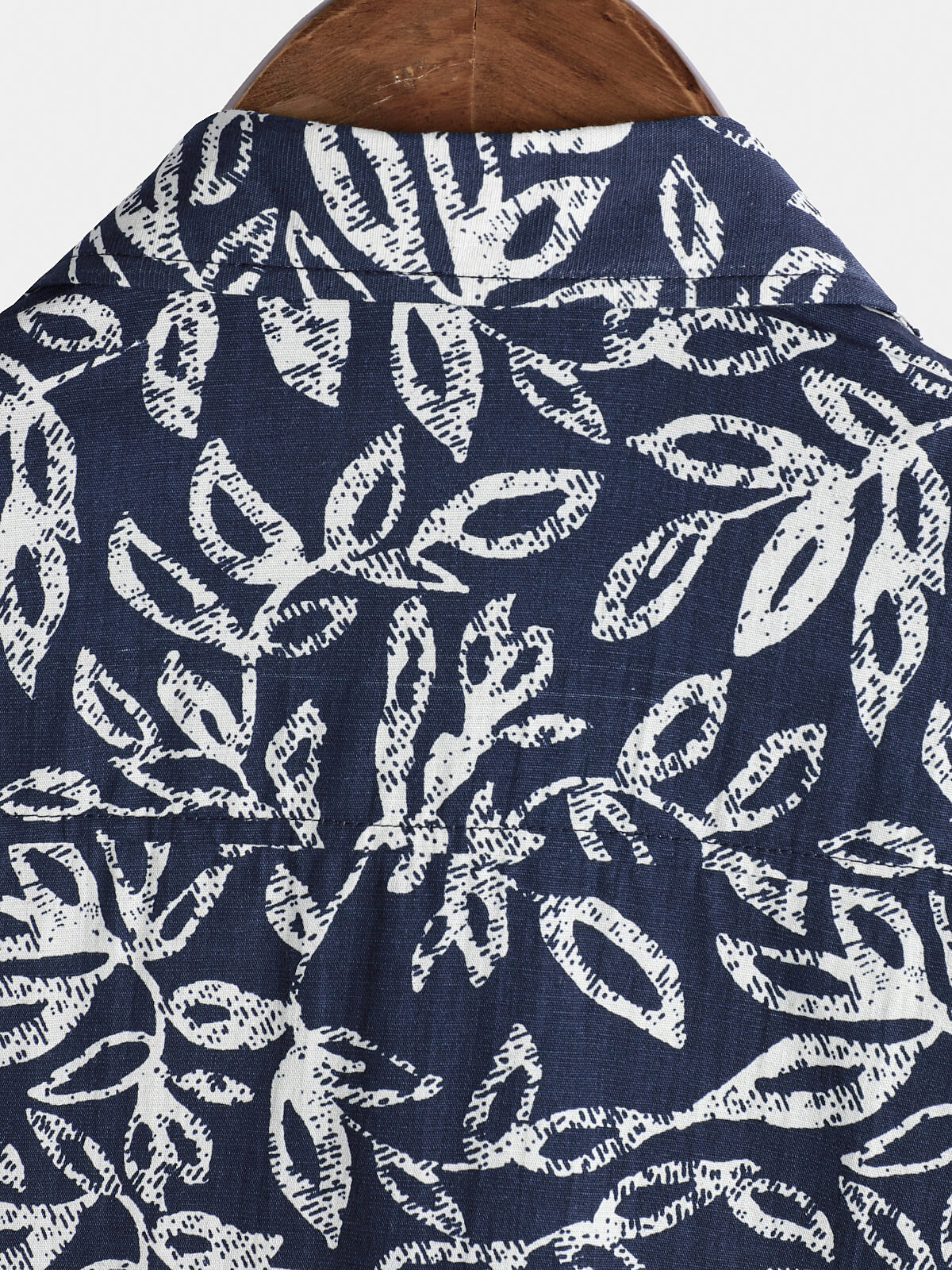 Men's Tropical Foliage Pattern Breathable Cotton Summer Holiday Resort Shirt