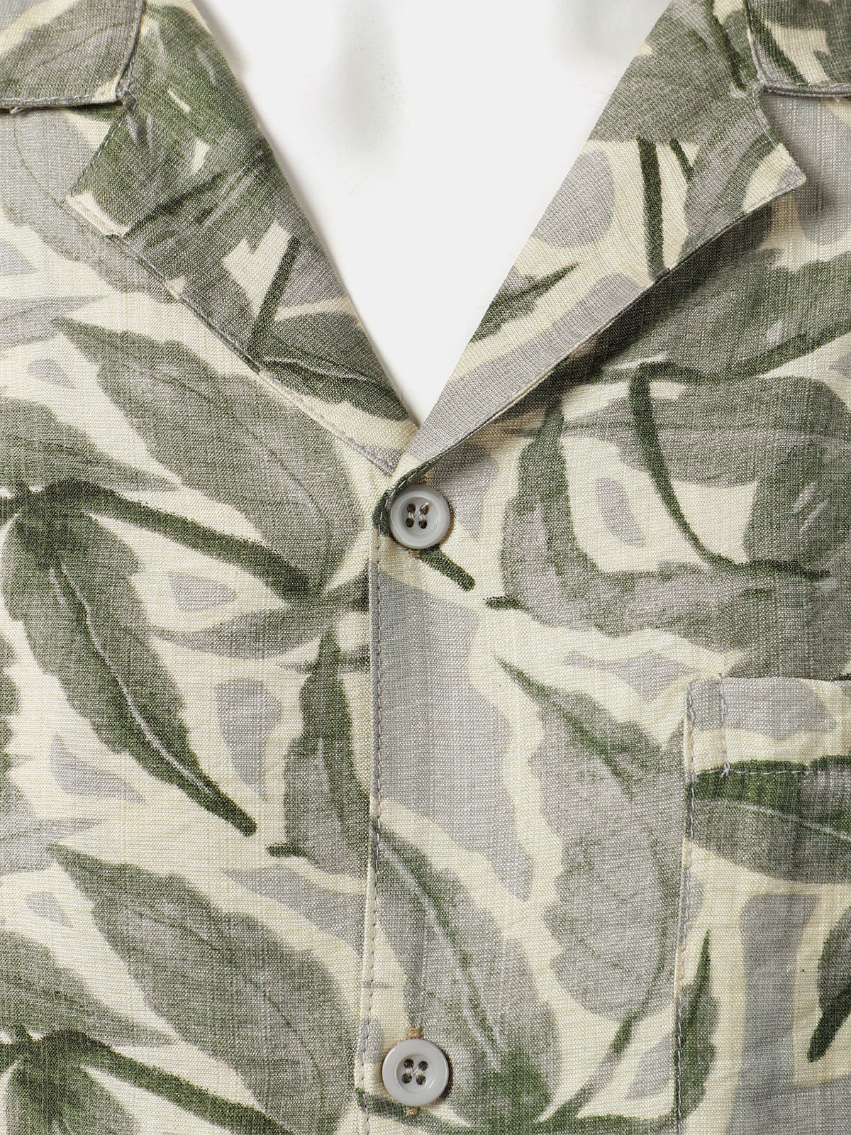 Men's Green Tropical Print Pocket Resort Short Sleeve Shirt
