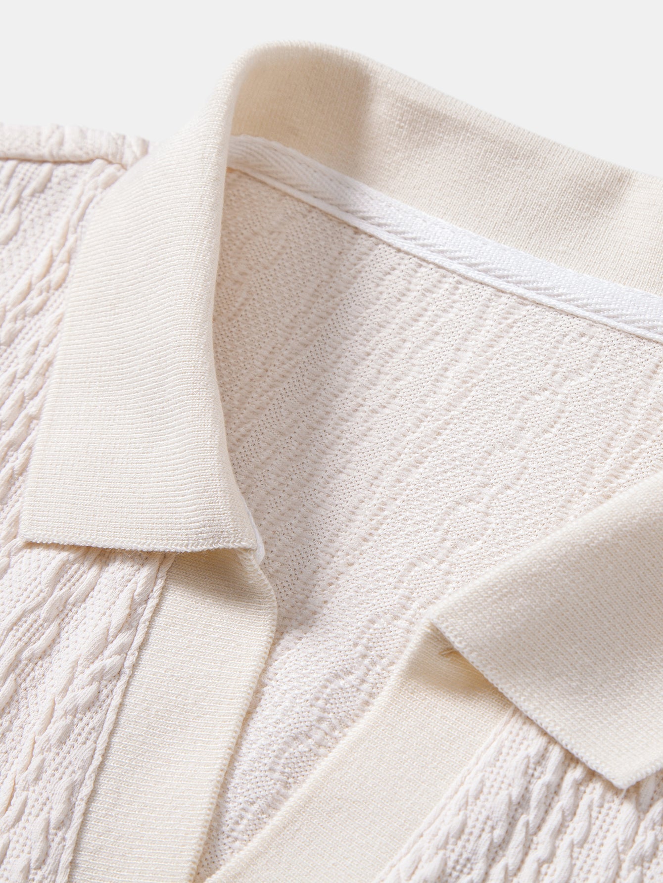 Twist Jacquard V Neck Polo