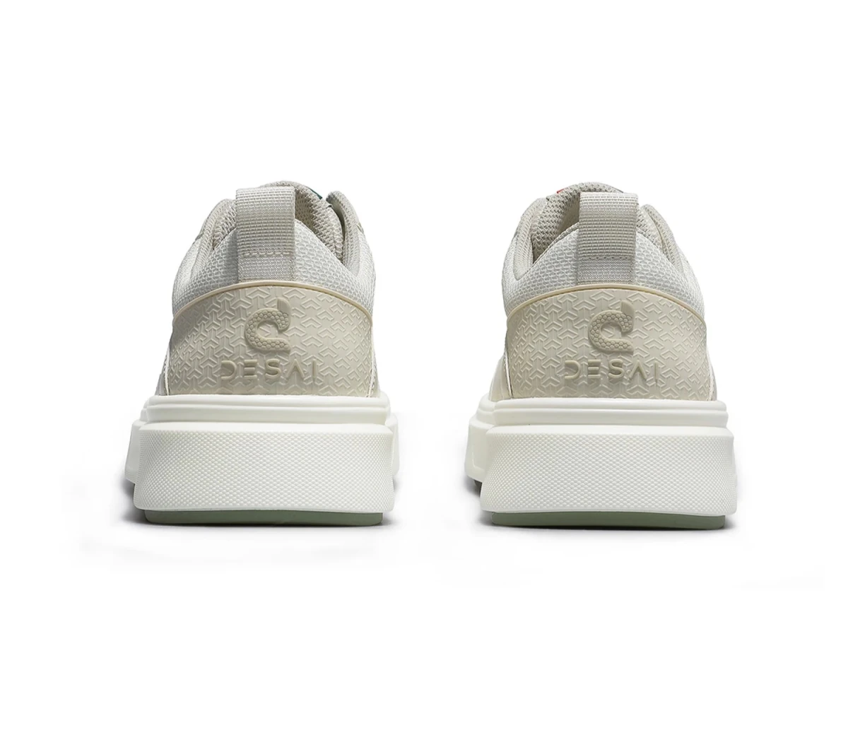 Lightweight casual fit shoes
