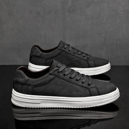 Tennis leather shoes