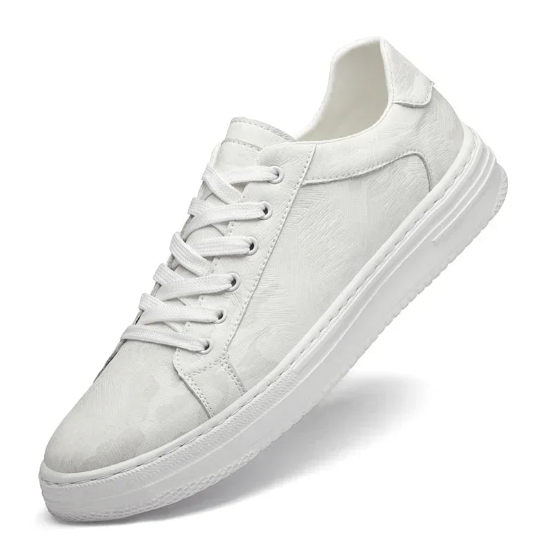 Tennis leather shoes