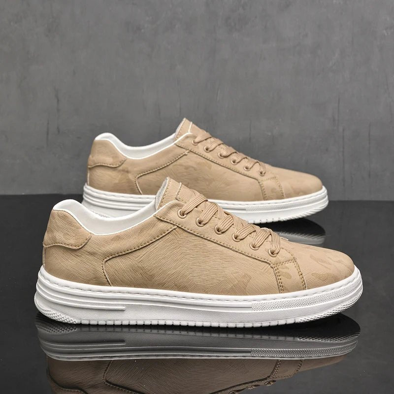 Tennis leather shoes
